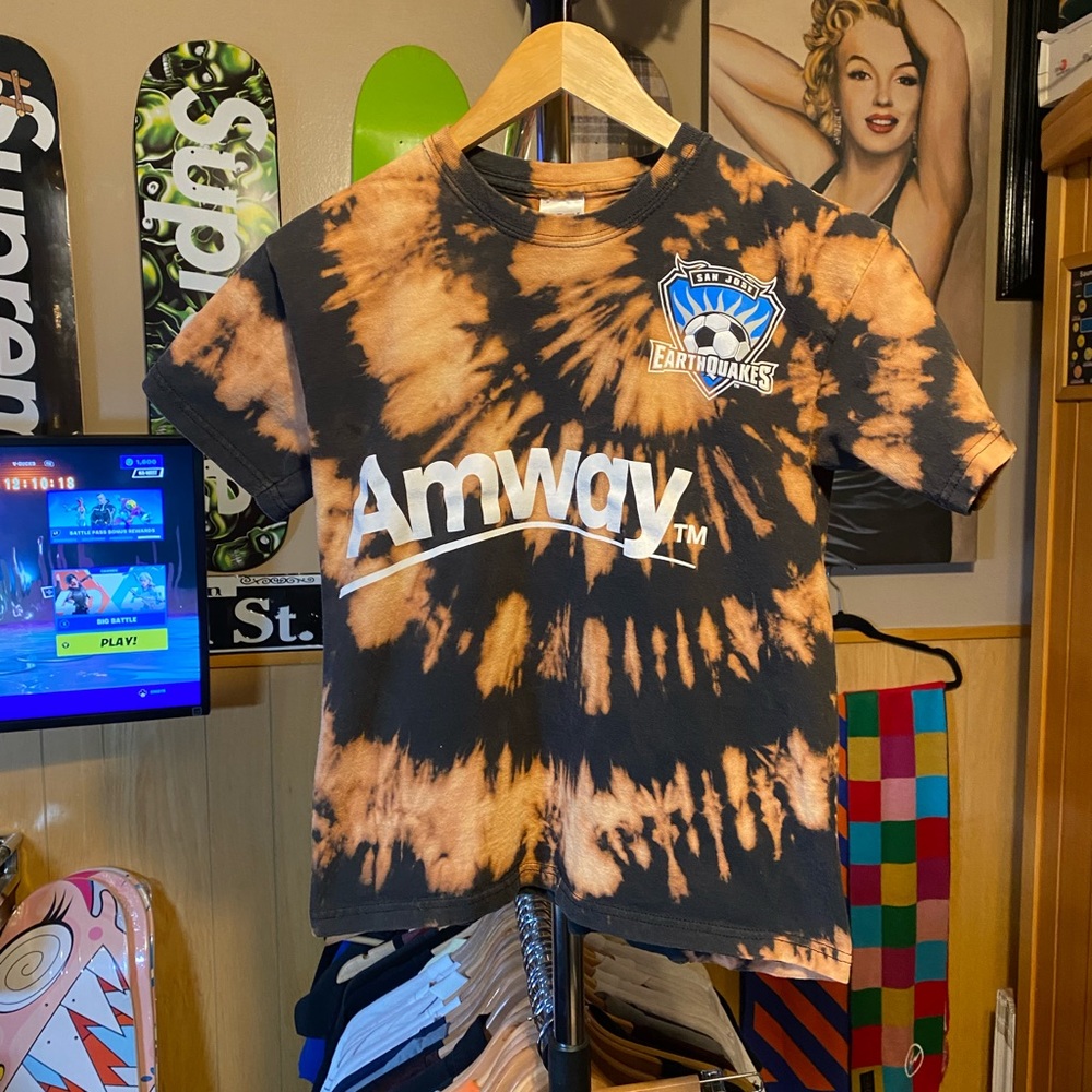 Anway soccer shirt earthquakes kids size large